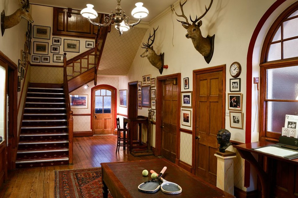 Manchester Tennis & Racquet Club